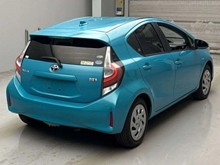TOYOTA AQUA 2019