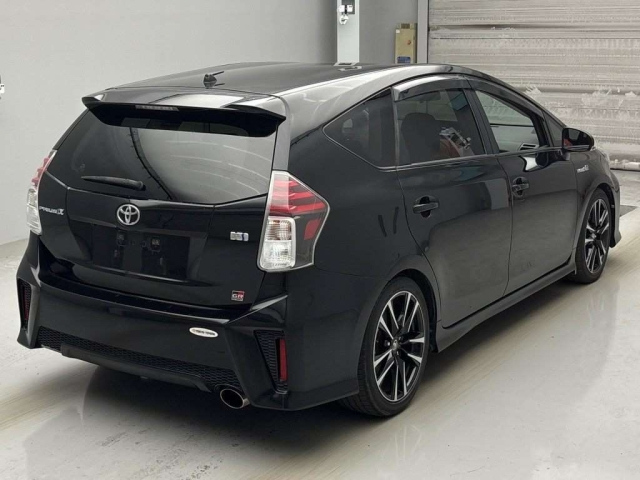 TOYOTA PRIUS ALPHA 2018