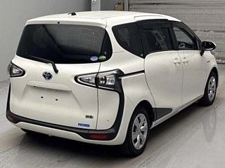 TOYOTA SIENTA 2018