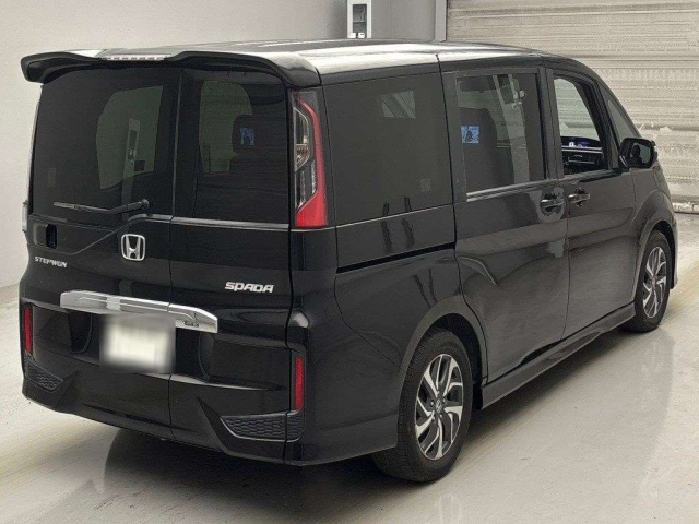 HONDA STEP WAGON 2016