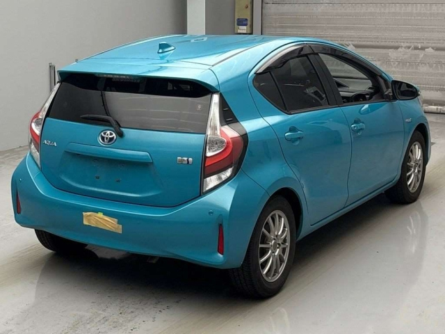 TOYOTA AQUA 2019