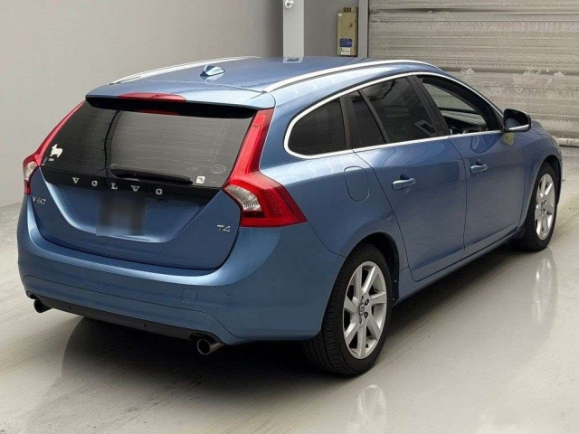 VOLVO V60 2014