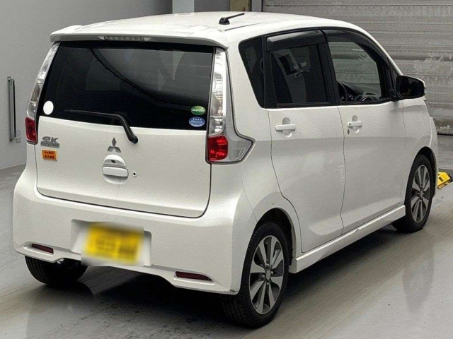 MITSUBISHI EK CUSTOM 2013