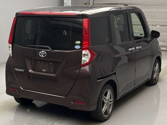 TOYOTA ROOMY 2016