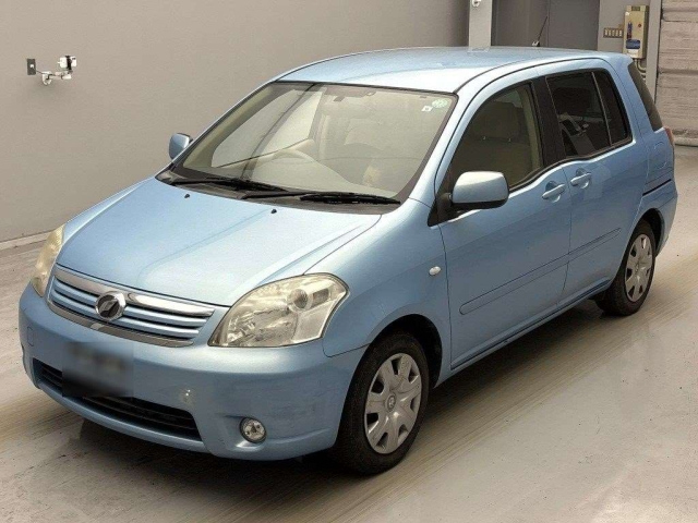TOYOTA RAUM 2009