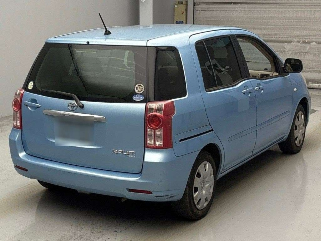 TOYOTA RAUM 2009
