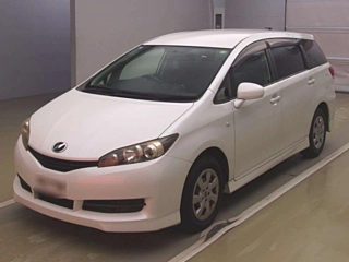 TOYOTA WISH 2010
