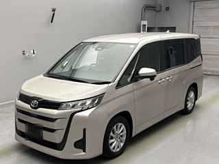 TOYOTA NOAH 2022