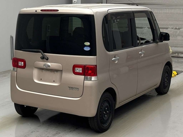 DAIHATSU TANTO 2010