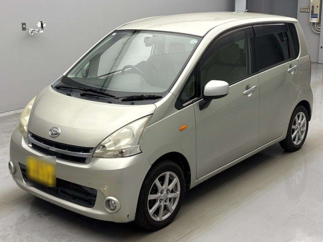 DAIHATSU MOVE 2011