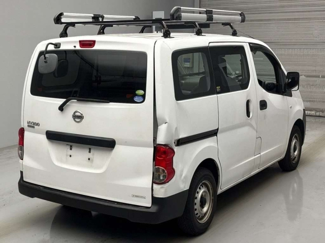 NISSAN NV200 2019
