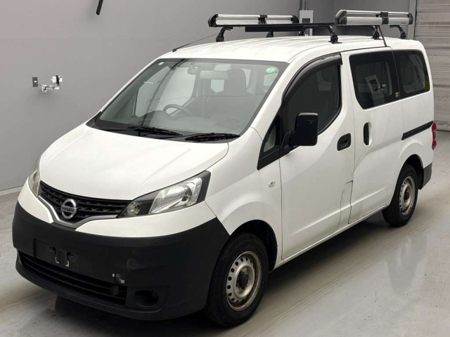 NISSAN NV200 2019