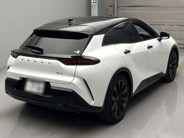 TOYOTA CROWN SPORT 2024