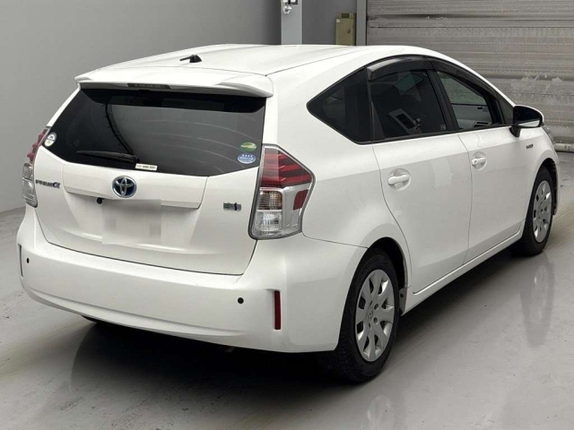 TOYOTA PRIUS ALPHA 2020