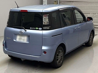 TOYOTA SIENTA 2013