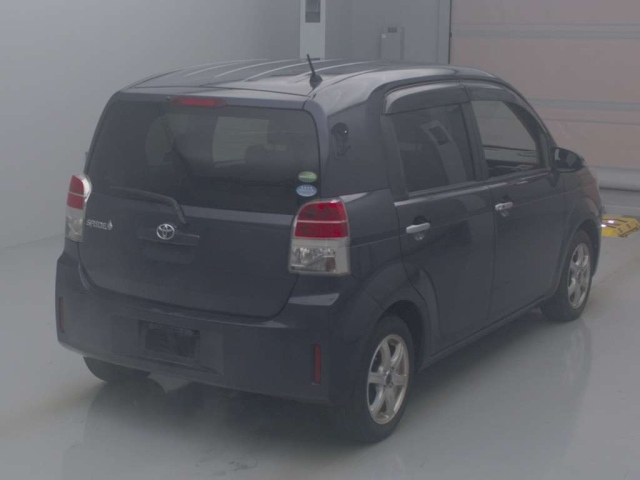 TOYOTA SPADE 2013