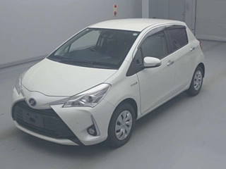 TOYOTA VITZ 2018
