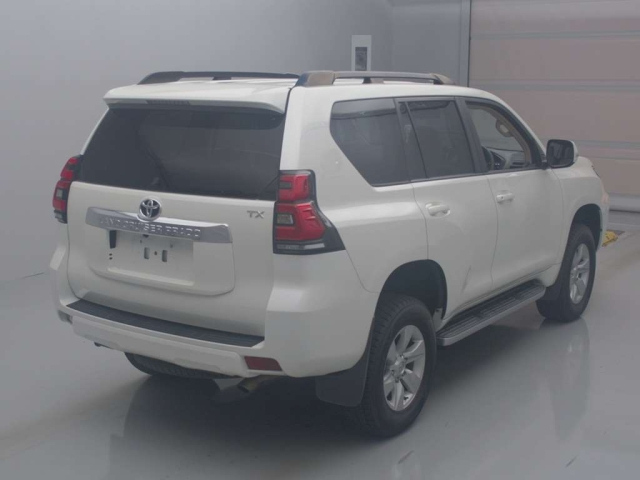TOYOTA LAND CRUISER PRADO 2018