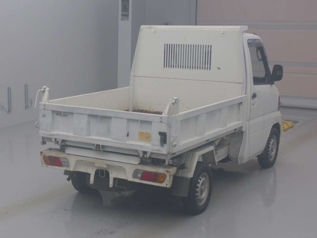 MITSUBISHI MINICAB TRUCK 2011