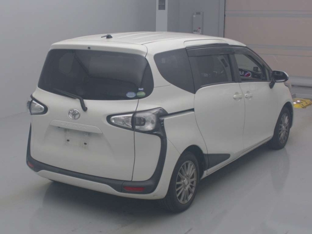 TOYOTA SIENTA 2017