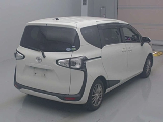 TOYOTA SIENTA 2017