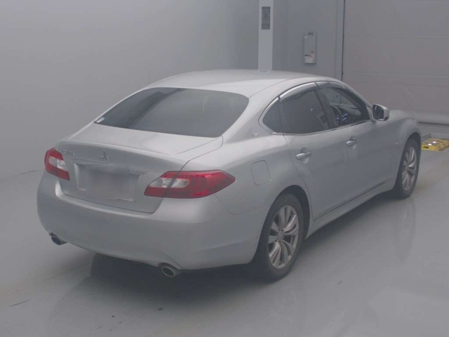 MITSUBISHI PROUDIA 2012