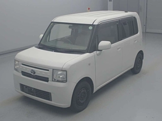 TOYOTA PIXIS SPACE 2014