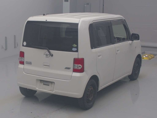 TOYOTA PIXIS SPACE 2014