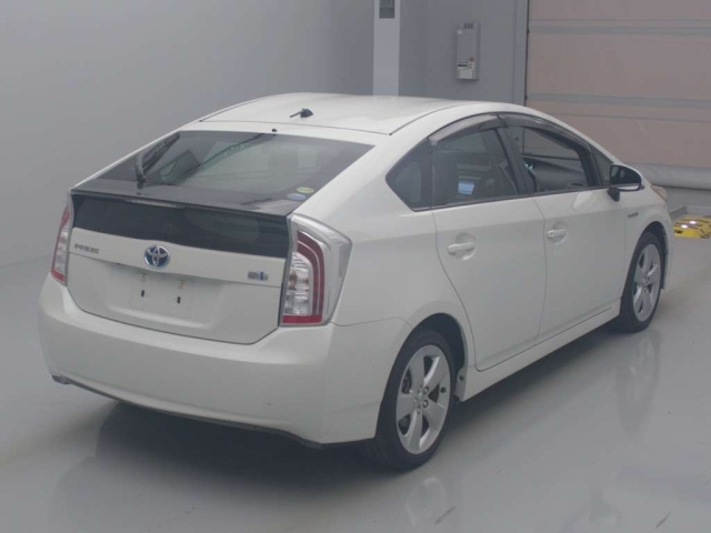 TOYOTA PRIUS 2014