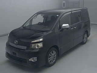 TOYOTA VOXY 2011
