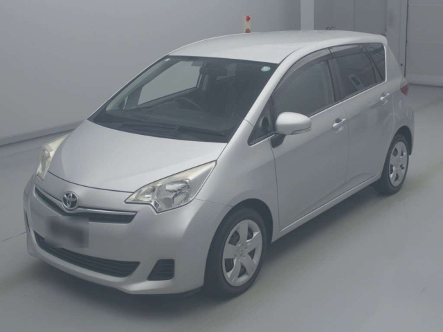 TOYOTA RACTIS 2013