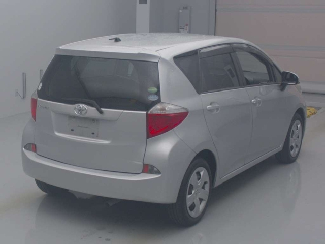 TOYOTA RACTIS 2013