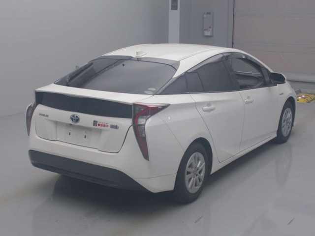 TOYOTA PRIUS 2018