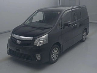 TOYOTA NOAH 2012