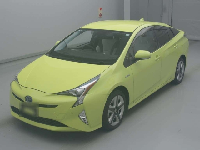 TOYOTA PRIUS 2016