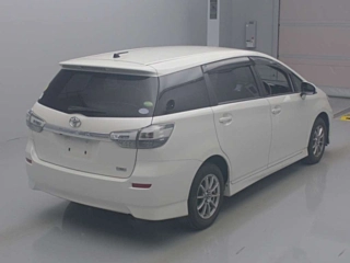 TOYOTA WISH 2013