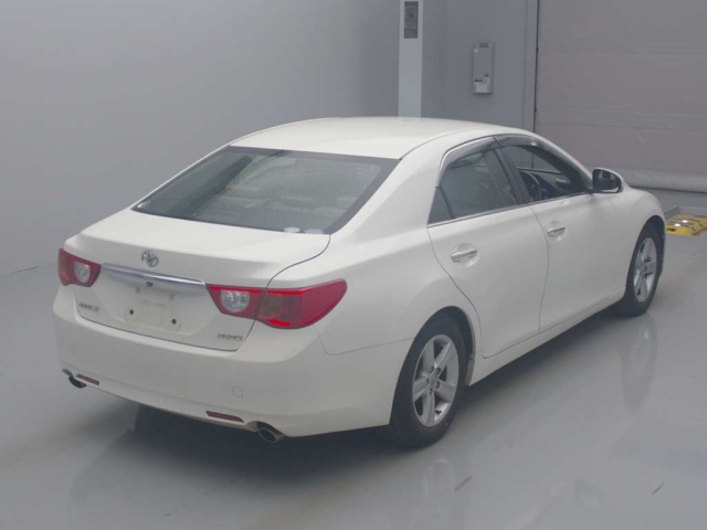 TOYOTA MARK X 2010