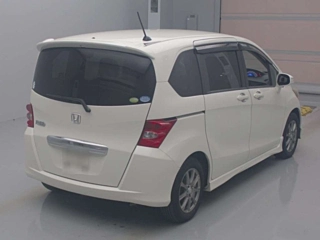 HONDA FREED 2010