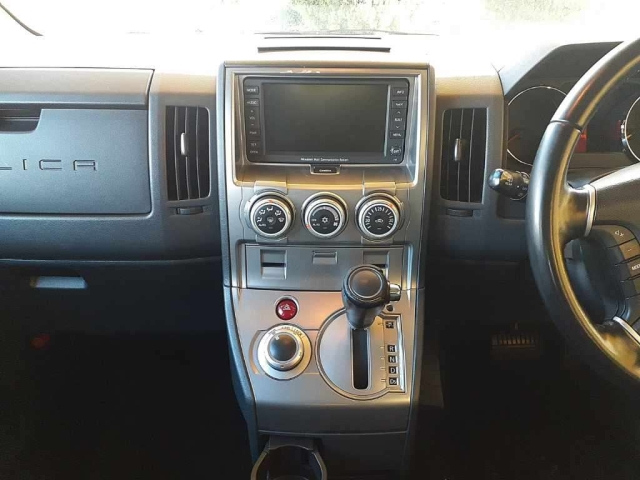MITSUBISHI DELICA D5 2008