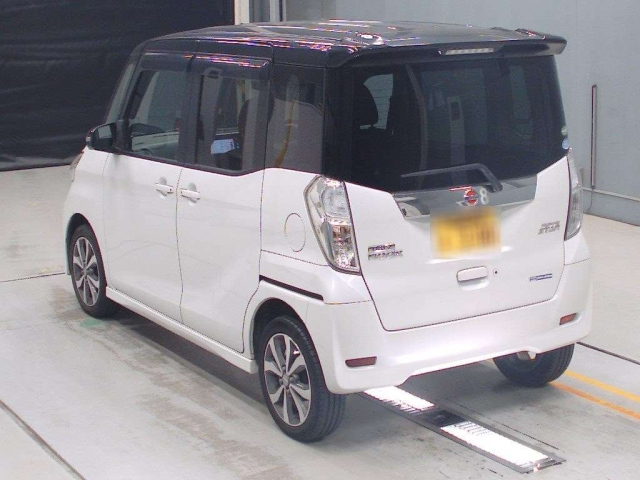 NISSAN DAYZ ROOX 2015