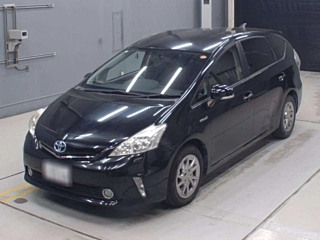 TOYOTA PRIUS ALPHA 2014