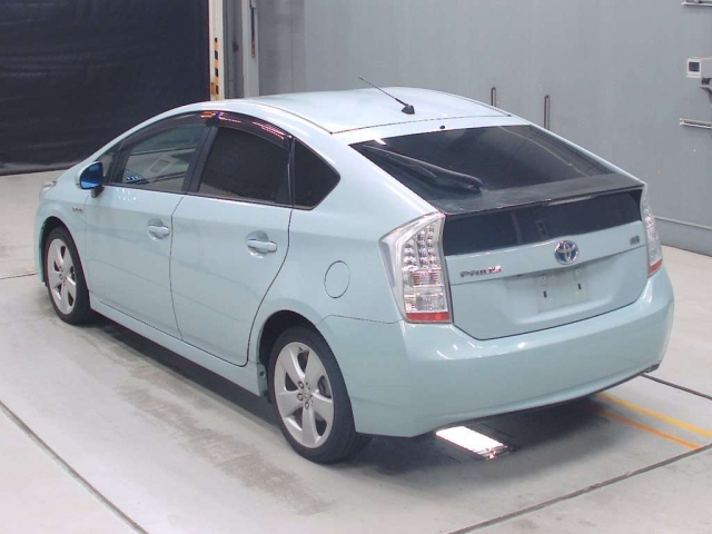 TOYOTA PRIUS 2011