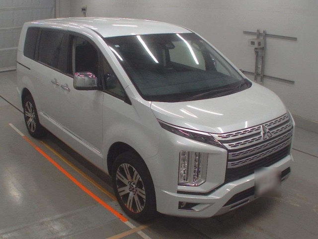 MITSUBISHI DELICA D5 2023