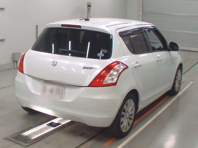 SUZUKI SWIFT 2011