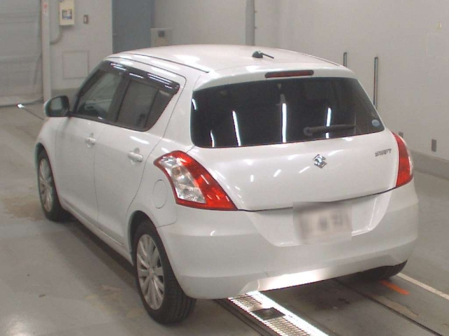 SUZUKI SWIFT 2011