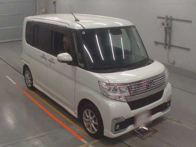 DAIHATSU TANTO 2018