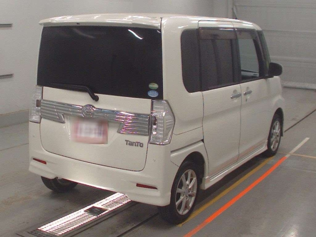 DAIHATSU TANTO 2018