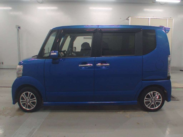 HONDA N BOX 2016