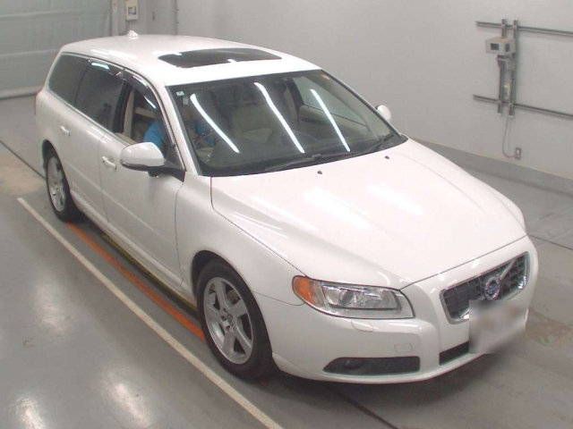 VOLVO V70 2012