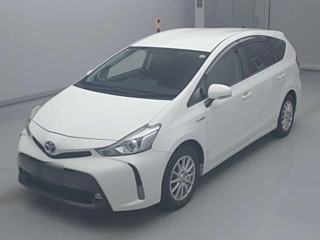 TOYOTA PRIUS ALPHA 2015